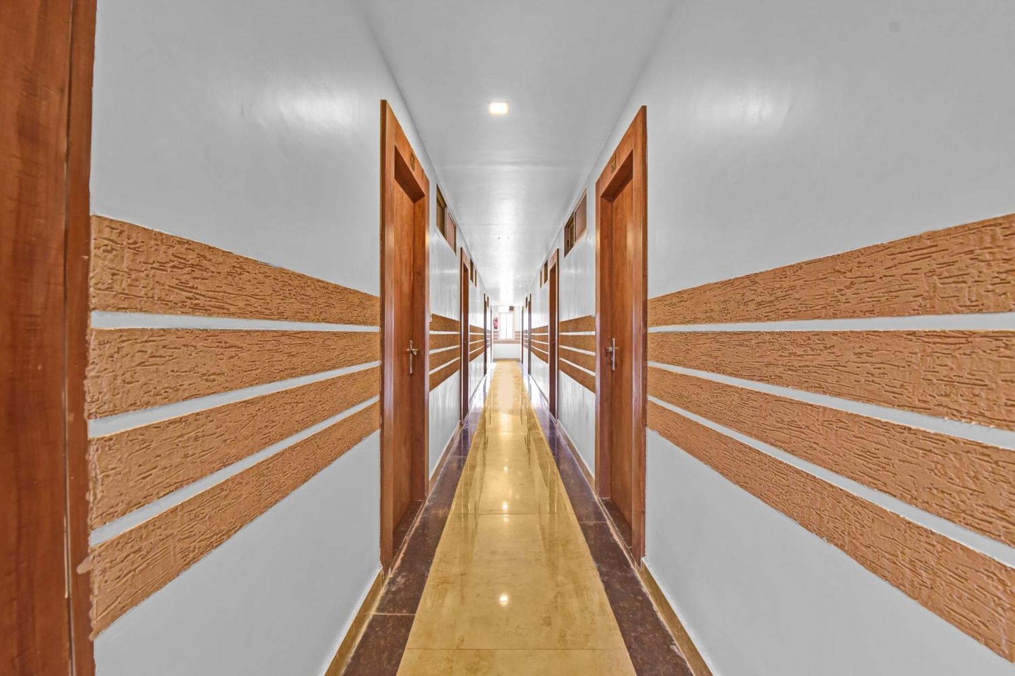 Hotel OYO 82023 Grand L M Ajmer Exterior foto